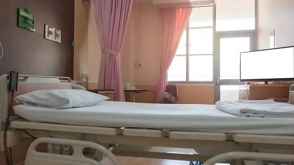 可以！杜兰特美女主持人婚礼，带球突破绯闻，再凭实力单身！